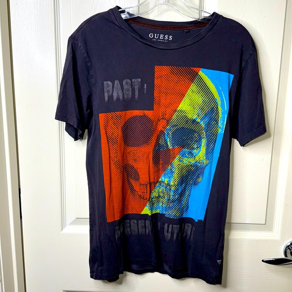 Guess Tee - Picture 1 of 2